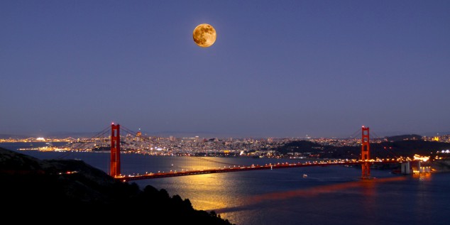 GGMoon 634x317 The Most Amazing Bridges in the World