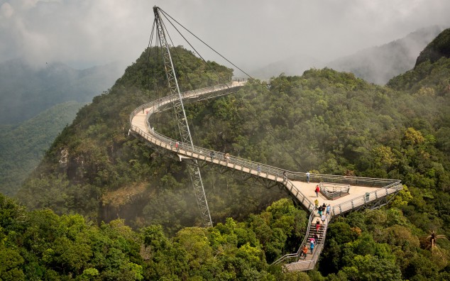 Langkawi Sky Bridge  634x396 The Most Amazing Bridges in the World