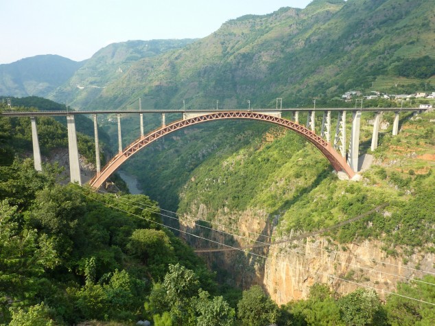 Railroad bridge China 634x475 The Most Amazing Bridges in the World