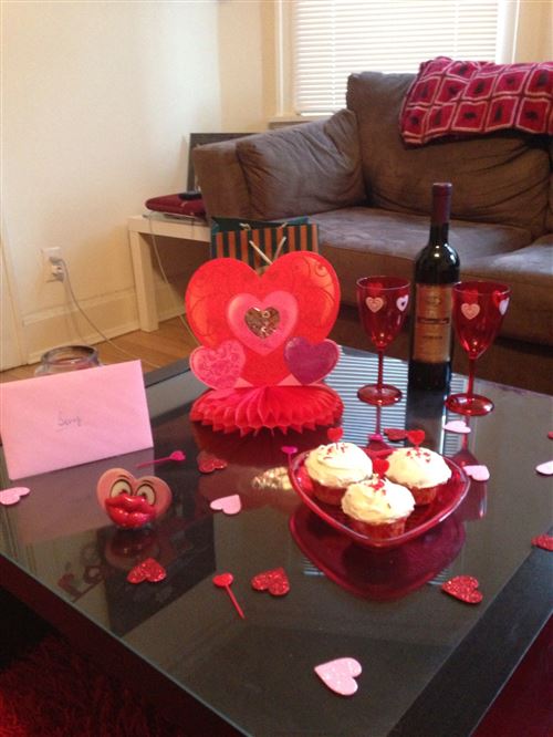 15 Romantic Valentine S Day Table Decorations,Restaurant Decorating Ideas Valentines Decoration