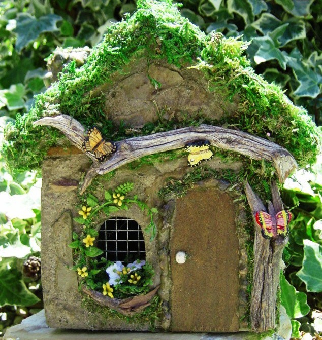 fairy homes and gardens Fairy house 634x671 634x671 15 Dreamy Fairy Cottages That Will Turn Your Garden Into A Magical Place