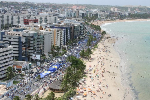 Beach in Maceió 634x423 14 Beautiful Places in Brazil that you Must Visit