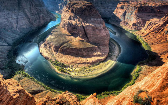 Amazing Nature Photos Which Can Confuse You Horseshoe Bend on the Colorado River Amazing Nature Photos Which Can Confuse You