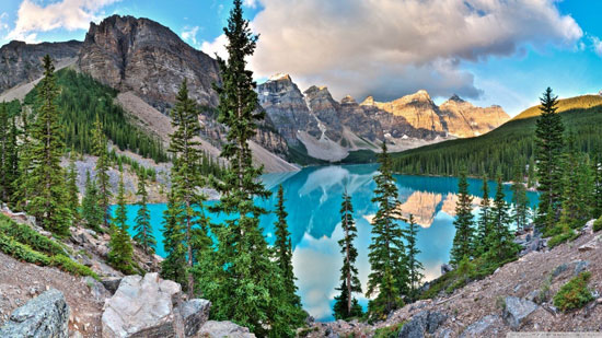 Amazing Nature Photos Which Can Confuse You Moraine Lake Canada Amazing Nature Photos Which Can Confuse You
