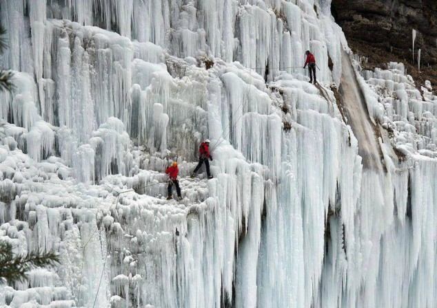 Frozen Waterfall Slovenia 634x448 Places You Should Visit in Your Life