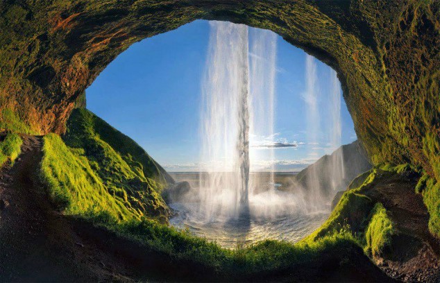 Seljalandsfoss Waterfall Iceland  634x408 Places You Should Visit in Your Life