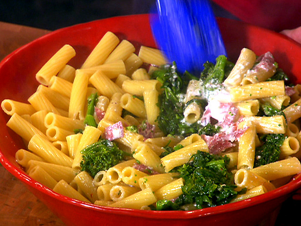 TM1601 Broccoli and Salami Pasta lg 15 Pasta Recipes You Must Try