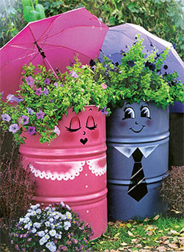 garden decorations recycling ideas backyard decorating 2 With These Decorations Make Your Garden Look More Interesting