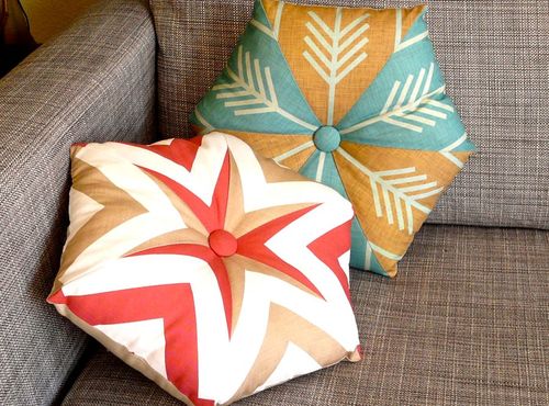 hexagon+pillow+tutorial 10 Useful DIY Home Projects