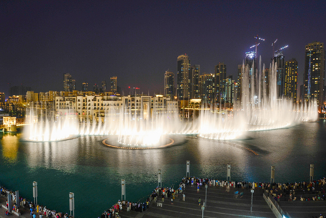 7979094170 a4b7c5f3eb z 13 Beautiful Fountains Around The World