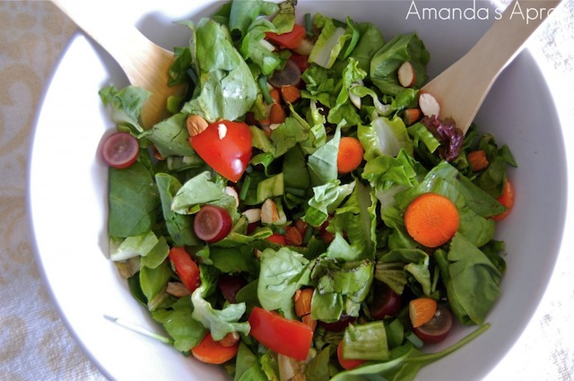 15 Healthy Salad Recipes Farmers Market Salad by Amandas Apron 1024x680 15 Healthy Salad Recipes