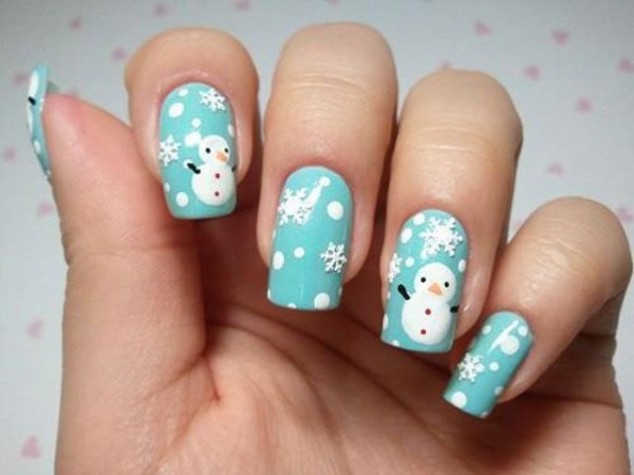 029328938 634x475 Wonderful Winter Nail Art Designs
