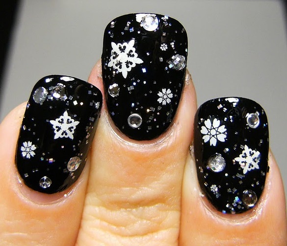  Wonderful Winter Nail Art Designs