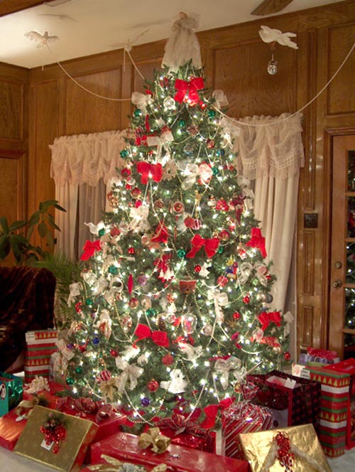 Beautiful Christmas Tree Pictures4 15 Creative Christmas Tree Decorating Ideas