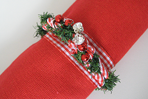 Christmas napkin rings 1 17 DIY Incredible Napkin Rings for Christmas