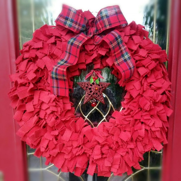 How+to+Make+a+Christmas+Wreath 634x634 15 DIY Creative Christmas Wreath
