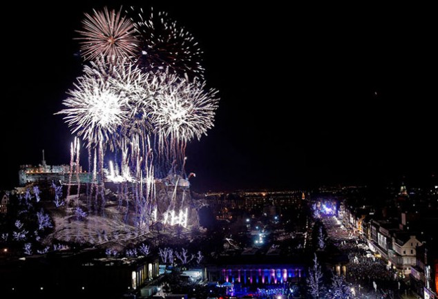 edinburgh new year eve gay travel advice 634x433 Best Places For New Years Travel Around the World