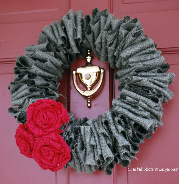 green+burlap+christmas+wreath 15 DIY Creative Christmas Wreath