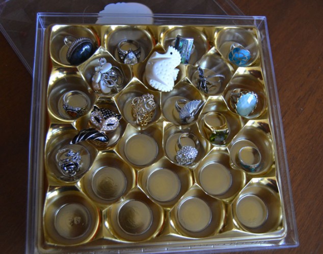 jewel+1 634x500 15 Awesome DIY Jewelry Holders 