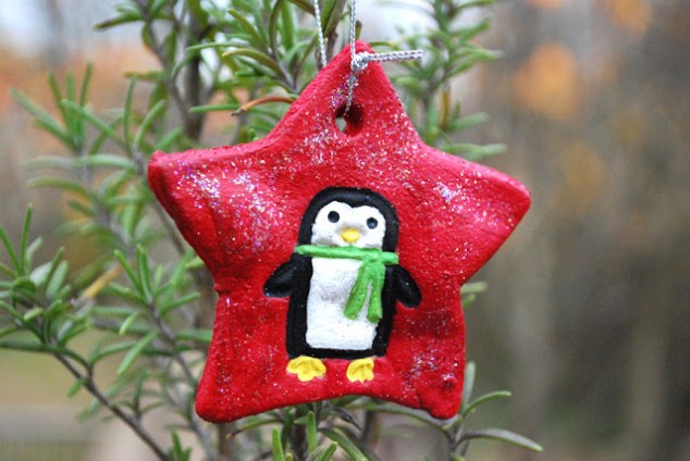 ornament 634x424 15 Festive DIY Christmas Ornaments