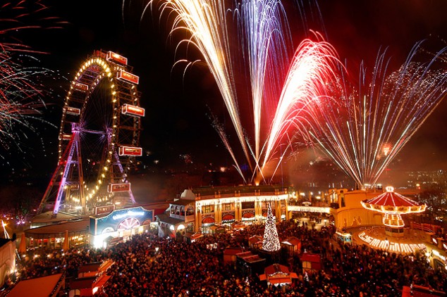 silvester 2011 gal wien big a.2117574 01 634x422 Best Places For New Years Travel Around the World