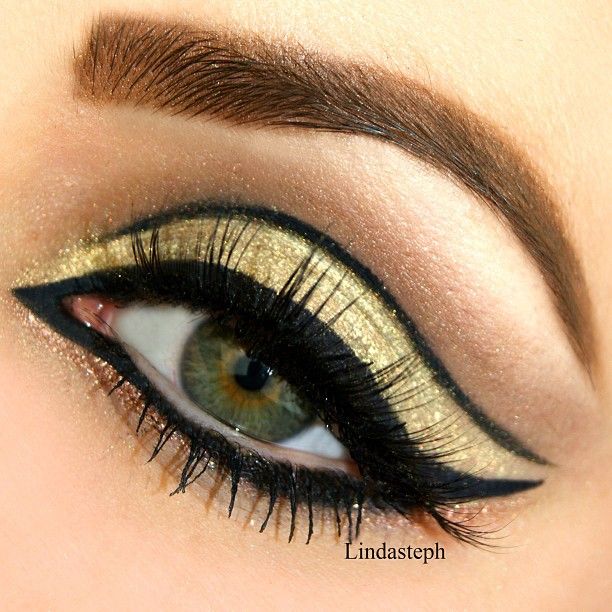 30 Glamorous Eye Makeup Ideas for Dramatic Look 21 15 Glamorous Makeup Ideas