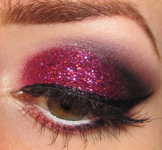 Magma RedBaron LoveMisile Unzipped 7 634x589 15 Glamorous Makeup Ideas