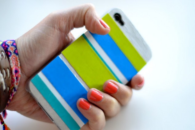 diy iphone case 634x422 15 Creative DIY Phone Cases