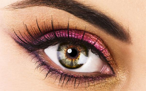 fac27c46918c 15 Glamorous Makeup Ideas