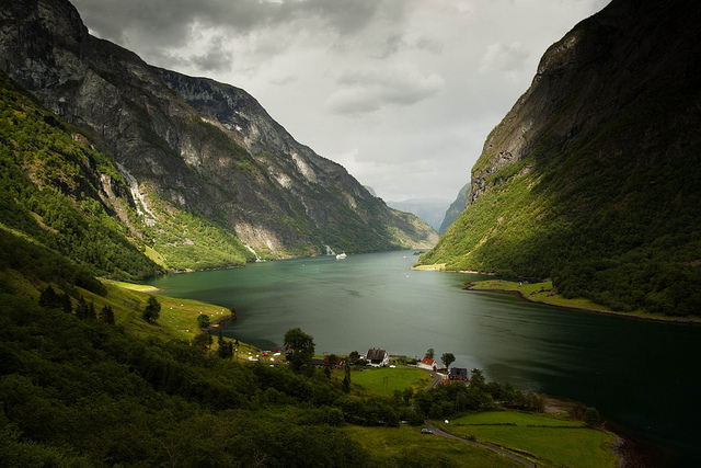 15 Beautiful Places and Landscapes of our Wonderful World 323df4a8a6fb2ac5ffb1efb60d942ea2 15 Beautiful Places and Landscapes of our Wonderful World