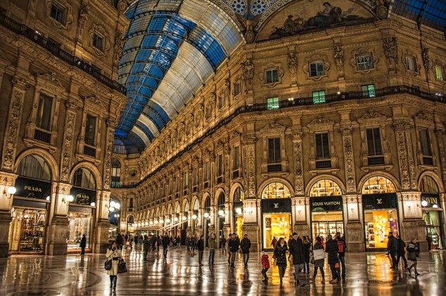 galleria vittorio emanuele ii night time 634x421 Lets Visit Italy