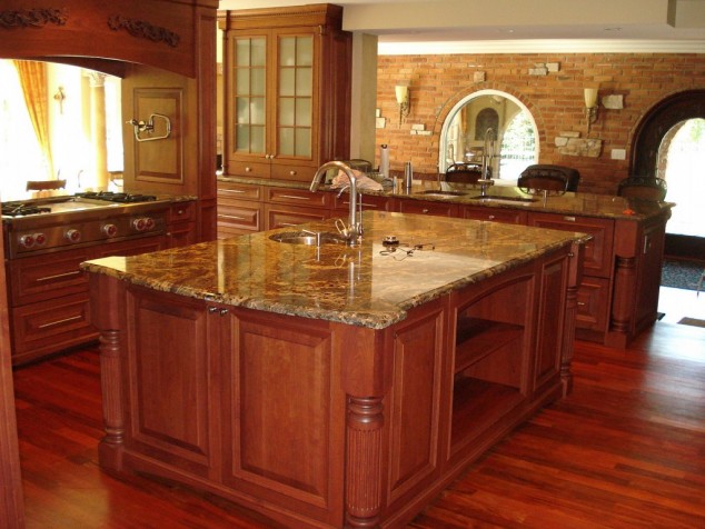 exciting luxury kitchen cabinets 634x476 12 Luxury Kitchen Design That Will Draw Your Attention For Sure