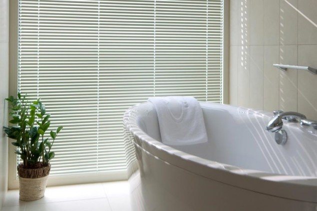 Bathroom blinds 1 634x423 5 Reasons To Install Outdoor Window Blinds In Your Home