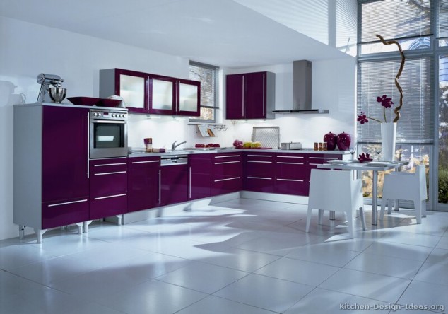 Modern Purple Kitchen white tile flooring1 634x444 Stunningly Beautiful Purple Kitchen Designs