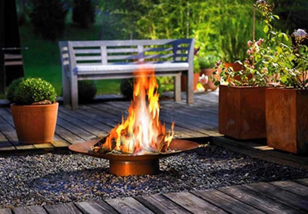 18 Of The Best Outdoor Fireplaces Design Ideas For A Modern Patio Design de jardin 634x440 18 Of The Best Outdoor Fireplaces Design Ideas For A Modern Patio