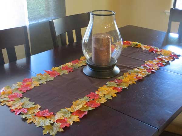 Fall leaf decoration ideas 6 15 Must See DIY Fall Inspired Home Decorations With Leaves