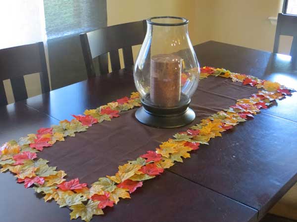 15 Must See DIY Fall Inspired Home Decorations With Leaves Fall leaf decoration ideas 6 15 Must See DIY Fall Inspired Home Decorations With Leaves