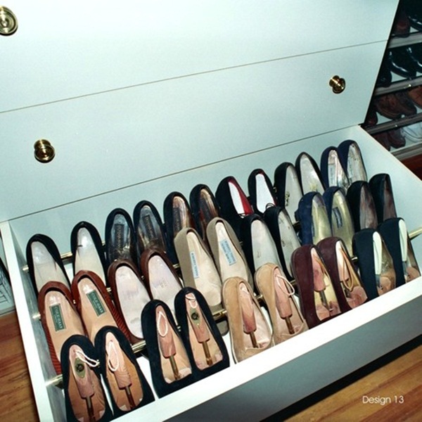 17 The Most Genius Ways To Organize Your Closet and Drawers q11 4 17 The Most Genius Ways To Organize Your Closet and Drawers