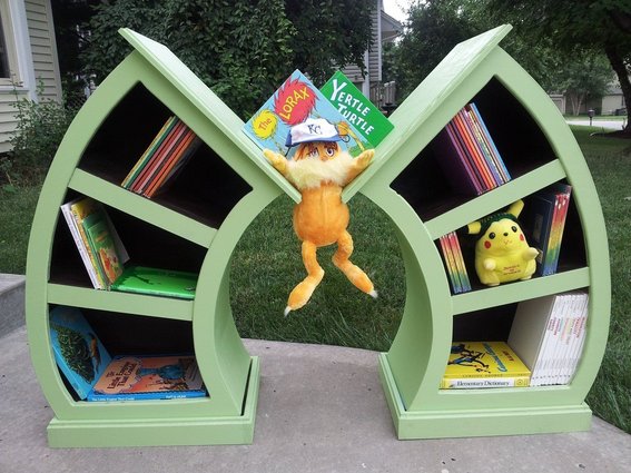 21+ Brilliant Bookshelves That Will Awaken The Bookworm In You whimsical curvy dr seuss alice in wonderland child UDU2Ny0yMTUwMjQuNTIyNTM0 21+ Brilliant Bookshelves That Will Awaken The Bookworm In You