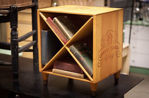 diy wine crate turned nightstand 634x421 Youll Stop Throwing Old Wine Crates Immediately After Seeing These 17 Innovations