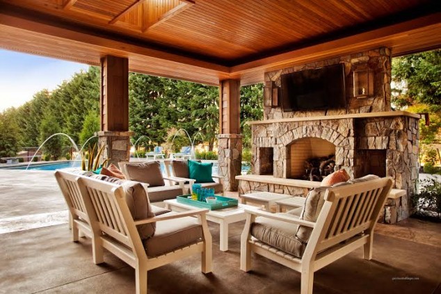 outdoor party 634x423 16 Awe Inspiring Rustic Patios That Will Be Your Favorite Escape For Sure