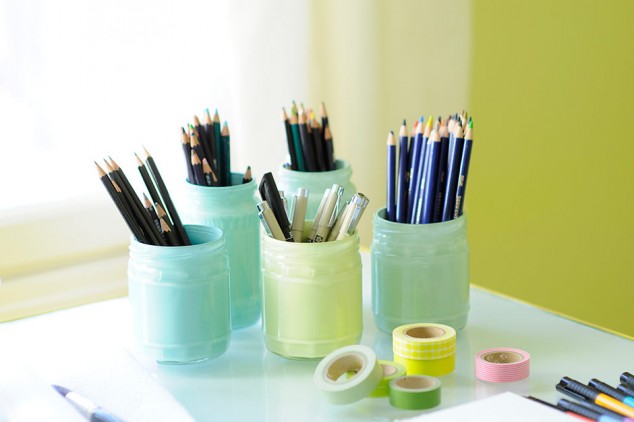 painted pastel jars 634x422 Unique Ideas How to Declutter Your Home With Little Struggle and In no Time