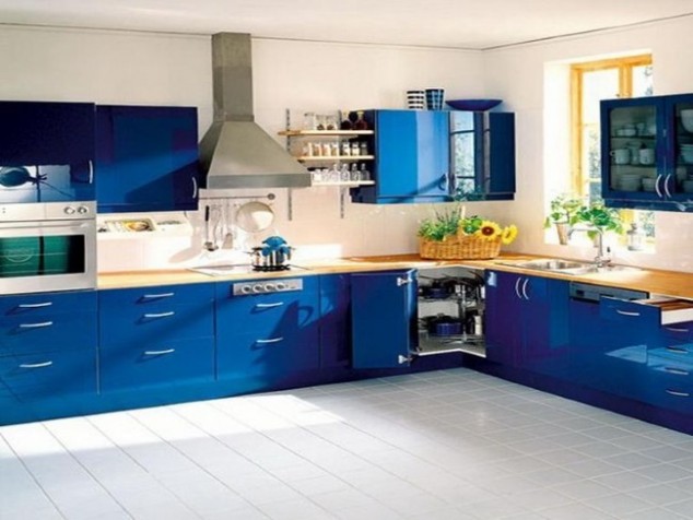 14 Ideas For Modern Colorful Kitchen Décor 10 mobila albastra decor bucatarie moderna si luminoasa 634x476 14 Ideas For Modern Colorful Kitchen Décor