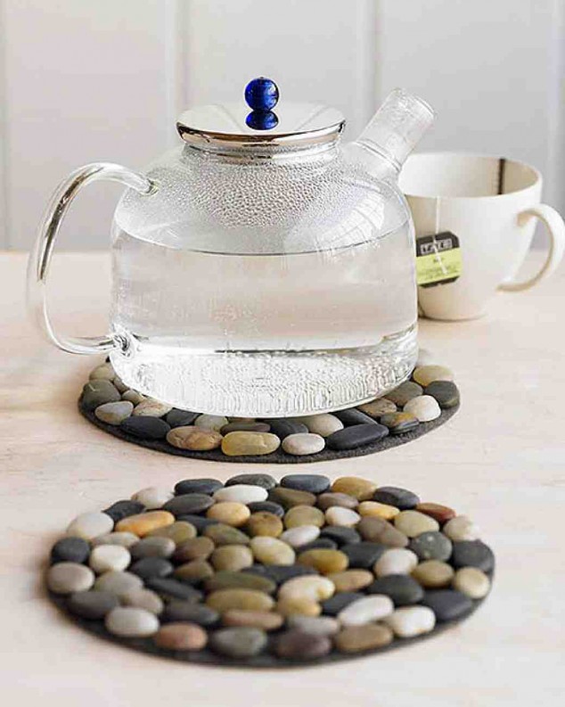 vivaterra teakettle hd 634x793 15 Gorgeous Ideas How To Use Pebbles In Your Home Decoration