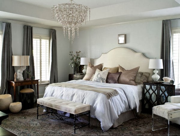 FlowerfallCandelier600 15 Elegant Crystal Chandeliers That Will Take Your Bedroom From Average To Amorous