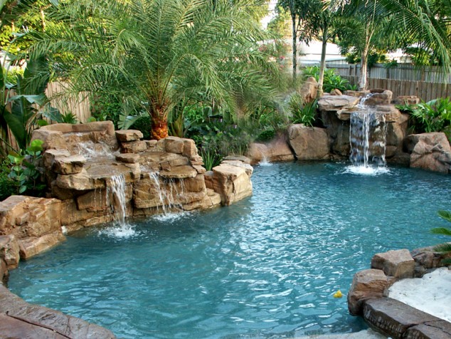 Laguna Lagoon Style Swimming Pools El Paso TX 5 634x476 13 Eye Popping Fountains That Are Absolutely A Must For Every Garden