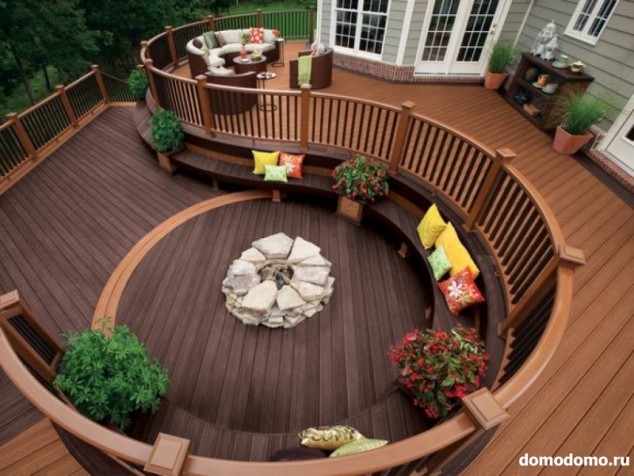 terrasa sovremennogo doma 634x476 18 Impeccable Deck Design Ideas For The Patio That Add Value To Any Home