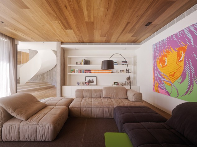 17 Admirable Room Makeovers With Wood Accent Walls yarra house 3 of 11 copy 634x475 17 Admirable Room Makeovers With Wood Accent Walls
