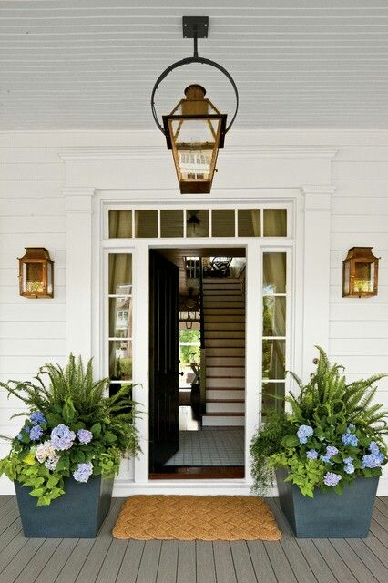 15 Gorgeous Front Door Flower Decorations To Inspire You To Personalize Your Home 2ea23974f604e8f81662db629818b6c4 15 Gorgeous Front Door Flower Decorations To Inspire You To Personalize Your Home