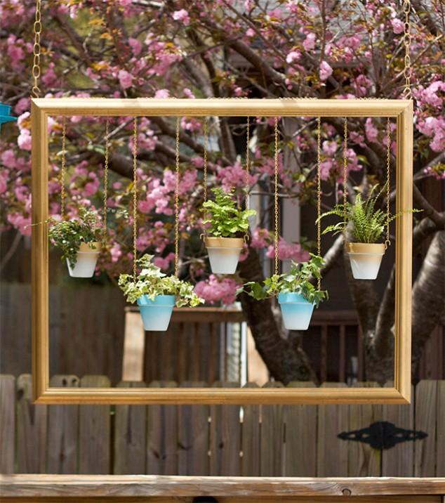 12 Excellent DIY Hanging Planter Ideas For Indoors And Outdoors Glitter and Goat Cheese DIY hanging gold frame with ombre plant pots 634x716 12 Excellent DIY Hanging Planter Ideas For Indoors And Outdoors